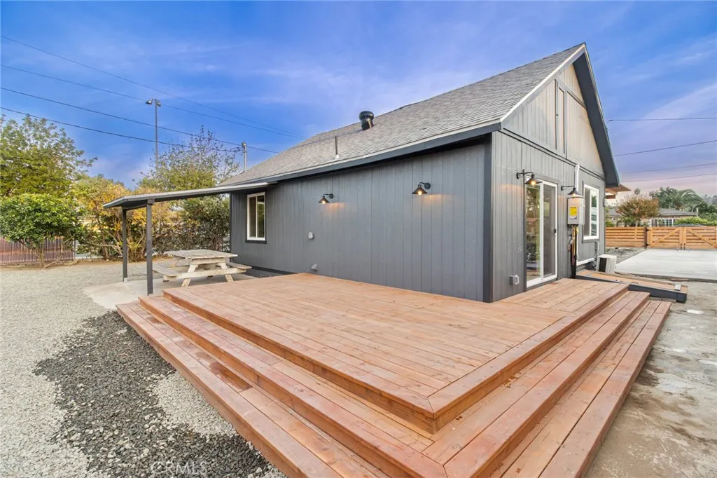 7407 Emerald, Riverside, California 92504 home-pic-18